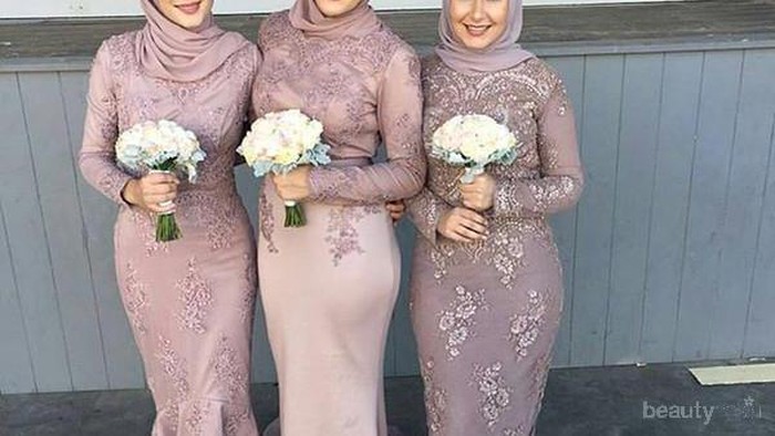 5 Rekomendasi Gaun Seragam Pernikahan Berhijab yang Cantik dan Simpel