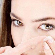 Bahaya! Ini Dia 5 Kesalahan Mencuci Softlens yang Selama Ini Kamu Lakukan!