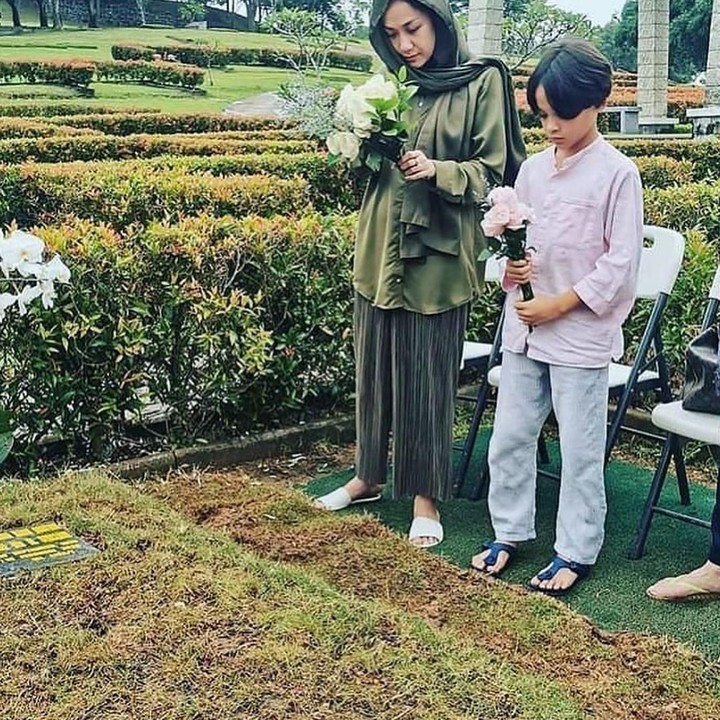 BCL juga selalu mengajak Noah ketika ziarah ke makam Ashraf Sinclair.
