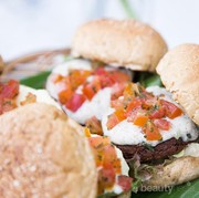Wajib Coba! Ini 4 Tempat Makan Vegetarian di Jakarta yang Enggak Kalah Enak!
