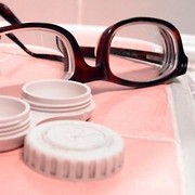 Pilih Softlens atau Kacamata? Ketahui Dulu Fakta Pentingnya Ini!