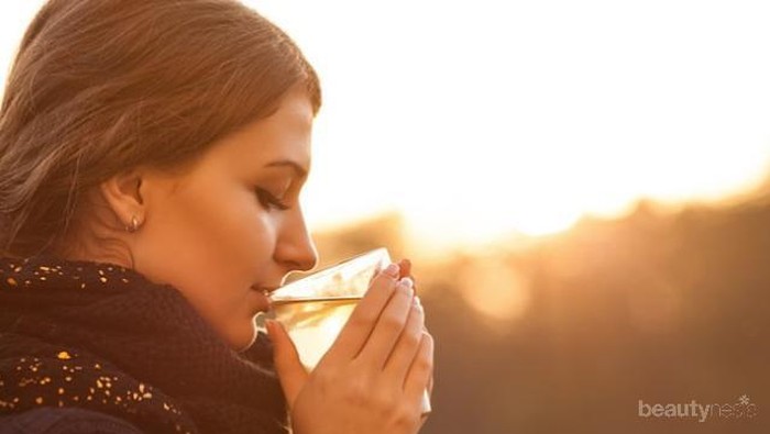 Mau Diet yang Mudah Tapi Ampuh? Pakai Air Putih Hangat Saja! Penasaran?