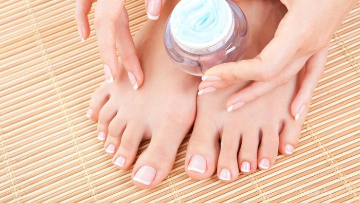 6 Pilihan Foot Cream ini Dapat Membuatmu Percaya Diri Memakai Sepatu Terbuka