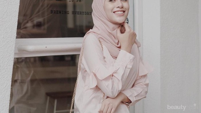 Padu Padan Hijab Warna Peach Ini Dijamin Bikin Kamu Semakin Menarik Perhatian