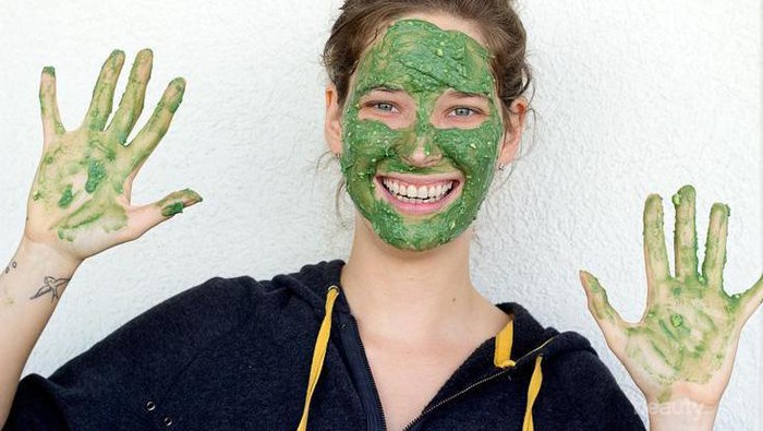 Hanya dalam 15 Menit, Masker Wajah Alami Ini Mampu Mencerahkan Kulit Kusam!