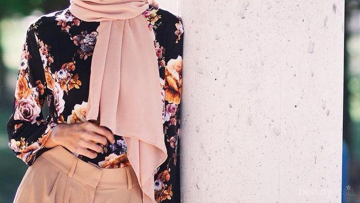 Hijab Bebas Bau Apek Meski Beraktivitas Seharian? Begini Caranya!