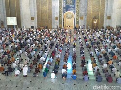 MUI Jatim Tidak Benarkan Salat Jumat 2 Gelombang