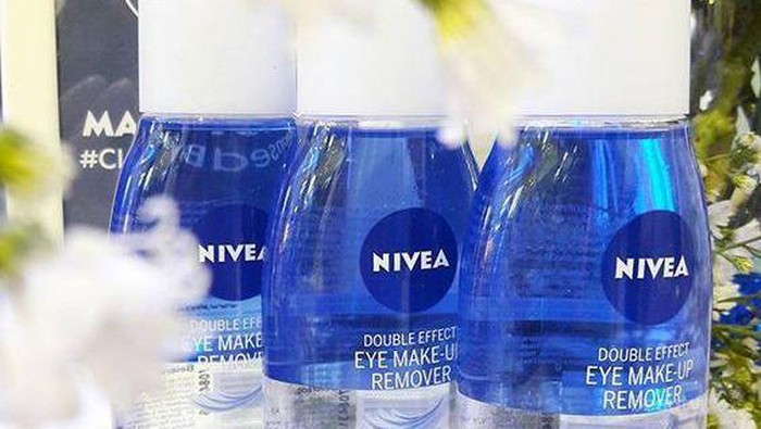 Nivea Double Effect Eye Make-up Remover, Solusi Jitu Membersihkan Make Up dengan Cepat!