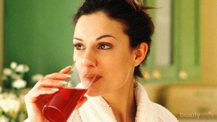 Selain Menyegarkan, Beberapa Resep Minuman Di Bawah Ini Bisa Membuat Kulitmu Lebih Cantik!