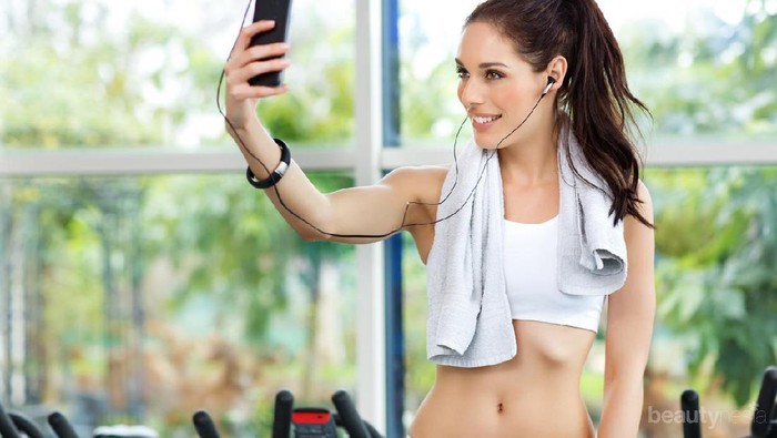 Pakai Makeup Saat Nge-Gym, Aman Nggak Ya?