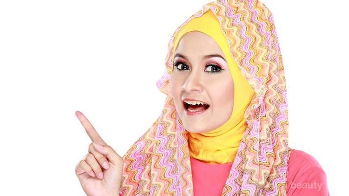 Rambut Menjadi Rontok Karena Berhijab? Nggak Akan Lagi dengan Cara Berikut Ini Rambut Menjadi Rontok Karena Berhijab? Nggak Akan Lagi dengan Cara Berikut Ini