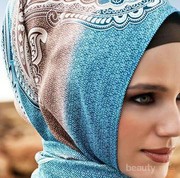 6 Kesalahan Paling Sering Dilakukan Para Hijabers Yang Membuat Rambut Tak Sehat