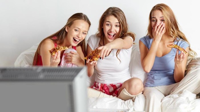 4 Film Wajib Tonton untuk Acara Sleepover dengan Teman yang Dijamin Seru!