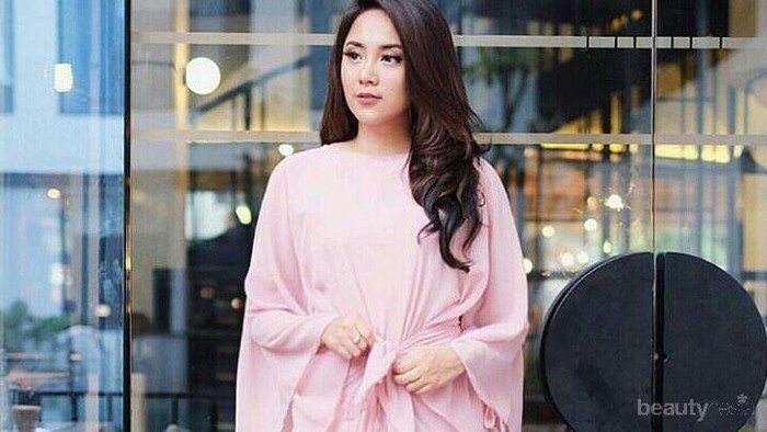 5 Style Kaftan Ini Bisa Membuatmu Tampil Elegan dan Anggun di Hari Raya