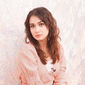 img-title 10 Potret Dea Anisa, Mantan Artis Cilik yang Berulang Tahun 4 Tahun Sekali