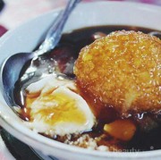 Berkunjung ke Padang? Wajib Cicipi 5 Jajajan Tradisional Padang yang Menggiurkan Ini!