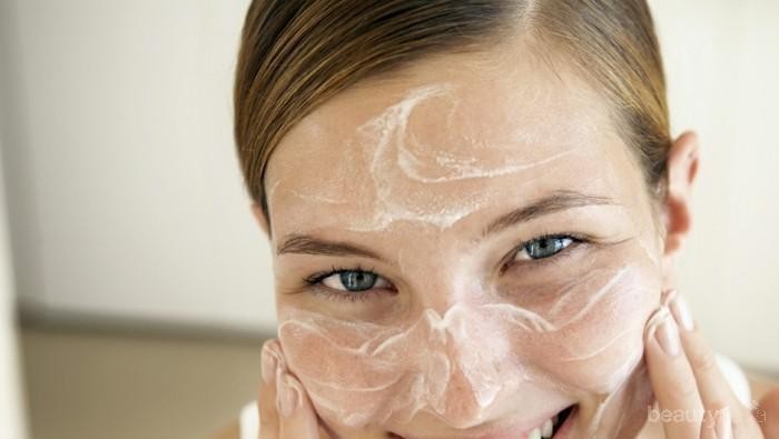 Hanya dengan Baking Soda, Kulit Wajah Kering dan Kasarmu Bisa Menjadi Halus!