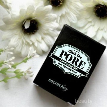 Ingin Kulit Porselen ala Wanita Korea? Coba Masker Korea yang Ampuh Kecilkan Pori-Pori Ini!
