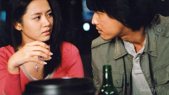 Bosan Nonton Drama Berseri? Ini Dia 5 Film Romantis Korea yang Bikin Baper!
