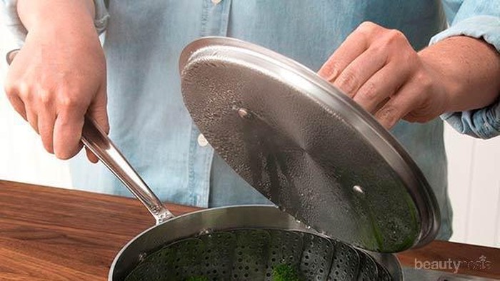 Langkah yang Benar Mengukus Sayuran yang Benar agar Tetap Sehat dan Lezat