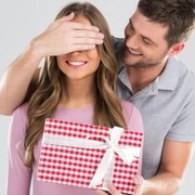 Yuk, Intip 4 Ide Simpel Kado Anniversary yang Akan Bikin Pacar Terkesan