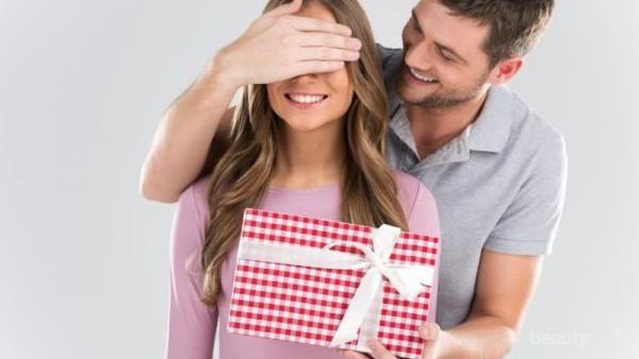Yuk, Intip 4 Ide Simpel Kado Anniversary yang Akan Bikin Pacar Terkesan