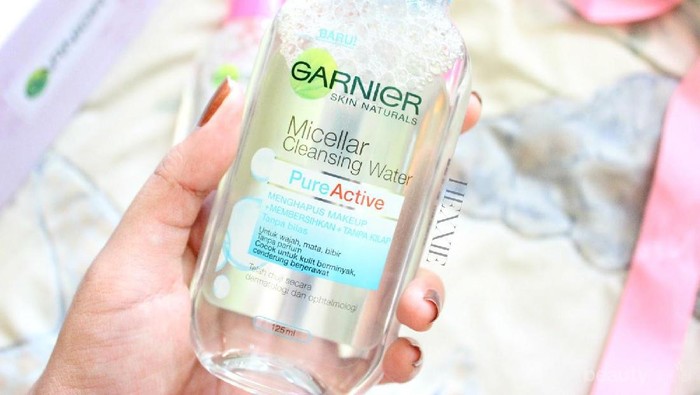 Ladies, Pilih Micellar Water Ini Kalau Kamu Memiliki Wajah Berminyak!