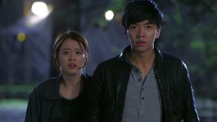 Karakter utama di drama Korea menjadi daya tarik bagi penonton, salah satunya polisi tampan. Lihat drama Korea dengan pemeran polisi tampan berikut ini, Bun.