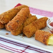 30 Menit Membuat Cheese Stick Mozzarella Lezat di Rumah