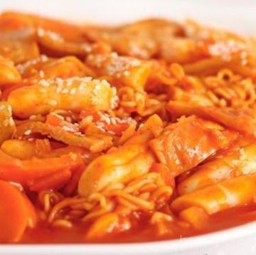 img-title Cobain Rekomendasi 5 Mie Instan Pedas Ini, dijamin Nendang di Lidah!