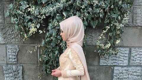 Simple Tapi Cantik Ini Gaya Hijab Untuk Pesta