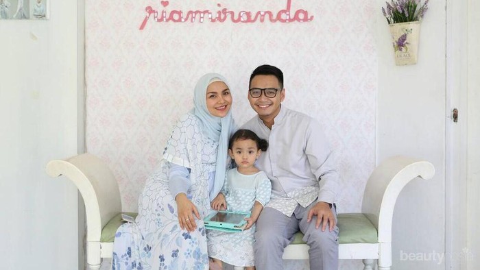 Intip 6 Inspirasi Baju Muslim Keluarga yang Stylish Ini Agar Kompak dan Menarik!