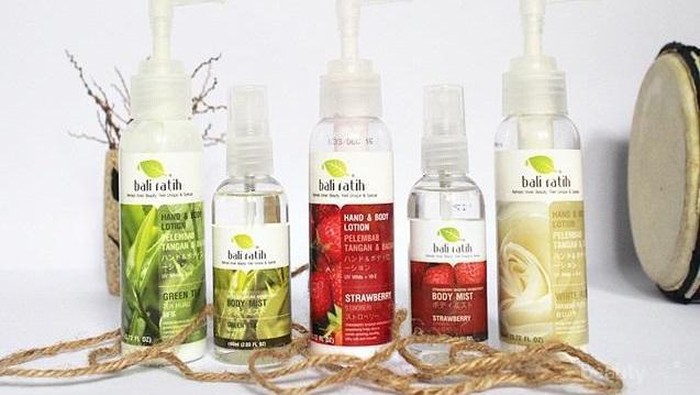 Ingin Tubuh Wangi Sepanjang Hari? Gunakan 3 Body Mist Dari Merk Lokal Ini! Ingin Tubuh Wangi Sepanjang Hari? Gunakan 3 Body Mist Dari Merk Lokal Ini!