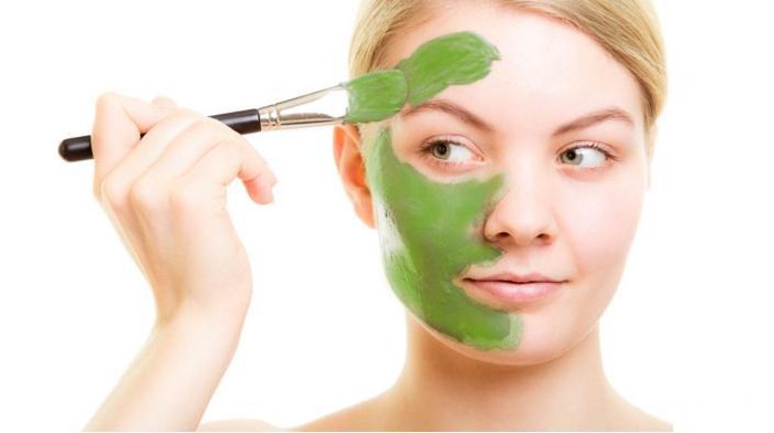 Masker Wajah Alami Ini Bisa Mengatasi Kulit Kusam & Berminyak Dengan Cepat Lho!