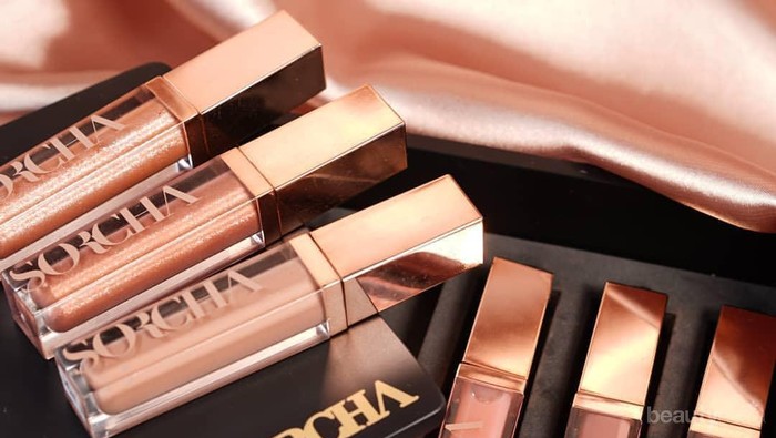 6 Warna Lip Gloss Sorcha yang Terinspirasi dari Keindahan Pulau di Indonesia