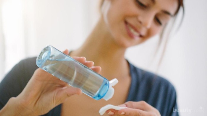 5 Fakta Seputar Toner Wajah yang Harus Diketahui Semua Wanita 5 Fakta Seputar Toner Wajah yang Harus Diketahui Semua Wanita