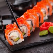 Biar Makin Nikmat, Begini Lho Cara Makan Sushi yang Benar