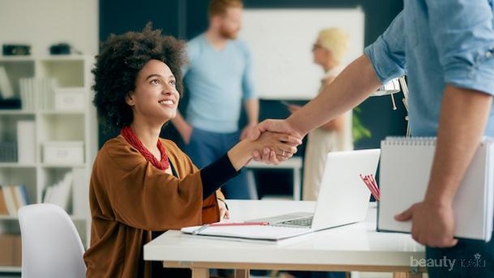 6 Etika Kerja yang Harus Fresh Graduate Tahu