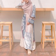 6 Model Gamis Populer ala Vebby Palwinta untuk Berbagai Acara