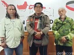 Massa yang Copot Paksa Spanduk di Masjid Raya Bandung Minta Maaf