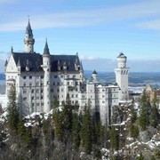 Harus Masuk Bucket-List! Ini Tempat Wisata Terindah yang Cocok untuk Liburan
