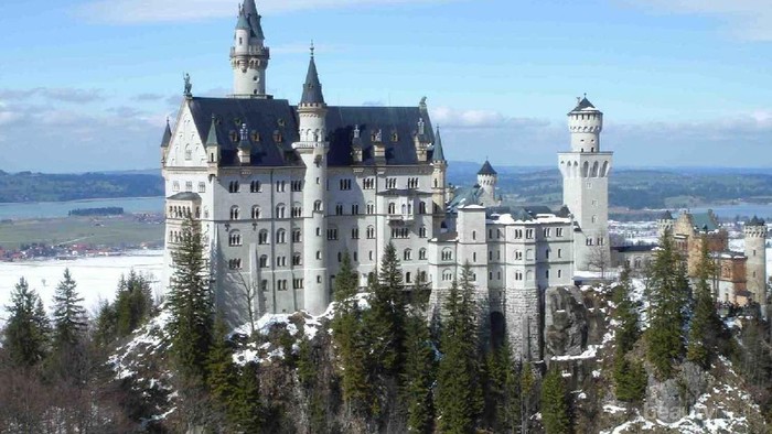 Harus Masuk Bucket-List! Ini Tempat Wisata Terindah yang Cocok untuk Liburan