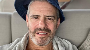 Presenter Andy Cohen Positif Corona