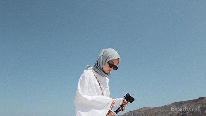 Simpel Tapi Keren, Ini 6 Inspirasi Outfit Liburan ala Gita Savitri