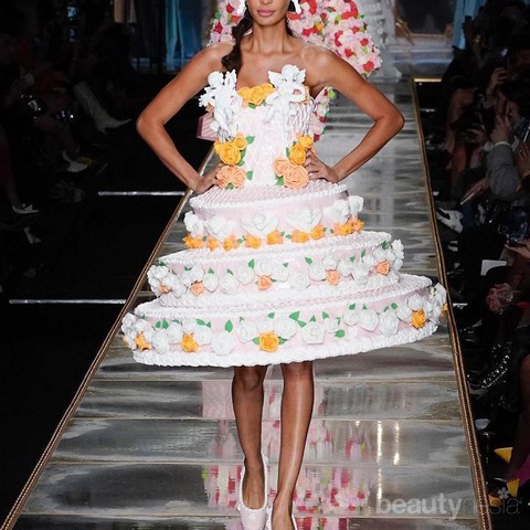 Cake Dresses, Brand Ternama Moschino Obsesi Marie Antoinette