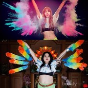 Kreatif! Tirukan Gaya Selebriti, Selebgram Ini Gunakan Outfit Nyeleneh dan Hemat Budget