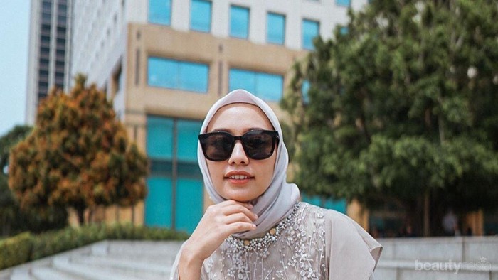 Cantik dan Simpel, Ini Dia 5 Model Hijab Segi Empat yang Cocok Dipasangkan dengan Kebaya