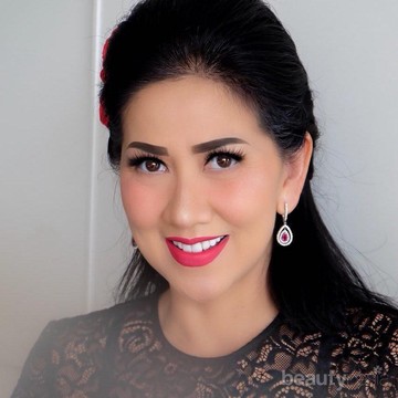 img-title Semakin Awet Muda, Ini Kumpulan Potret Venna Melinda