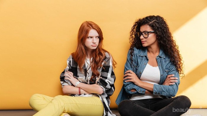 Jangan Potong Pembicaraan Orang Lain, Begini Alasan Logisnya