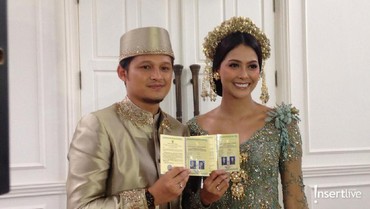 img-title Selamat, Syamsir Alam dan Bunga Jelitha Resmi Menikah